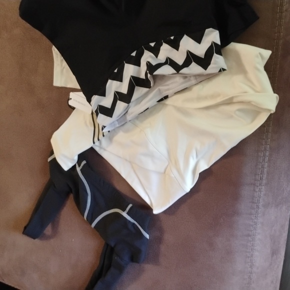 WeWoreWhat Leggings and bralette And Lululemon Chevron Style Capris - Picture 2 of 11